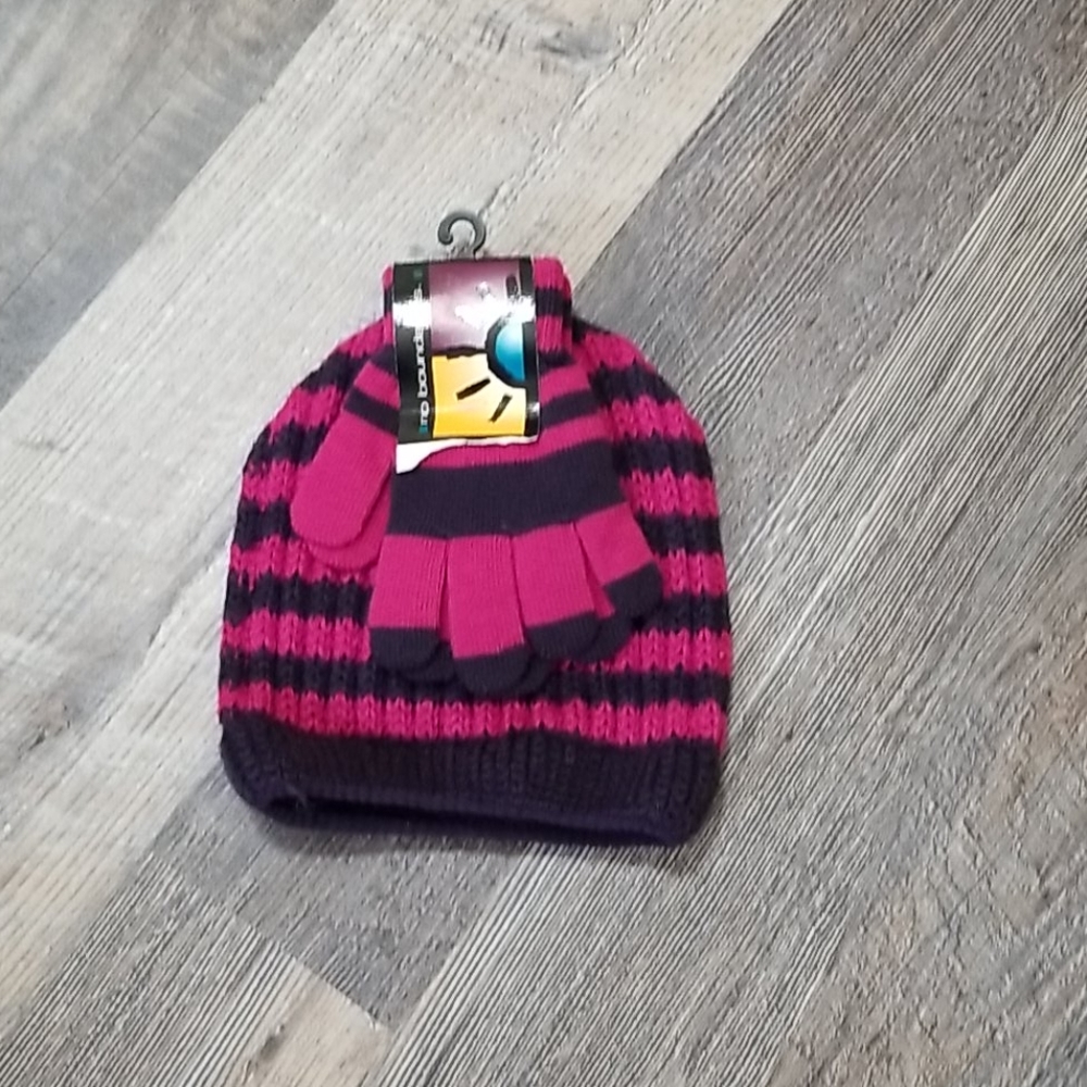 Hat And Mittens NWT